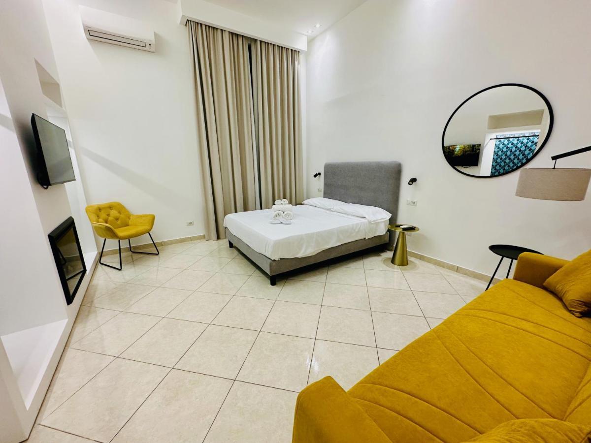 Garibaldi 118 Luxury Apartment Nápoly Kültér fotó